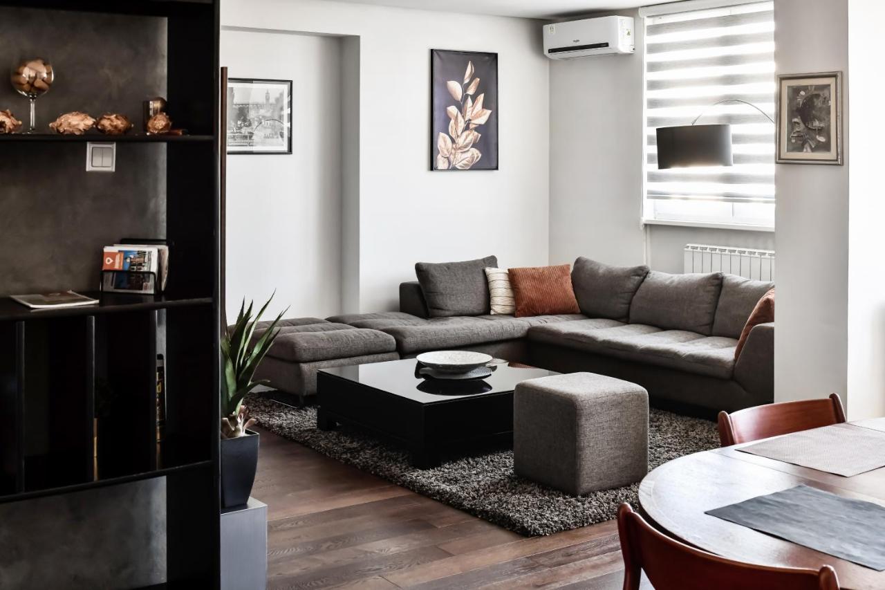2 Bedroom Penthouse In City Center, Free Parking 사라예보 외부 사진