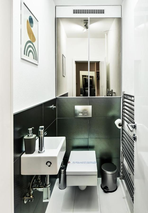 2 Bedroom Penthouse In City Center, Free Parking 사라예보 외부 사진