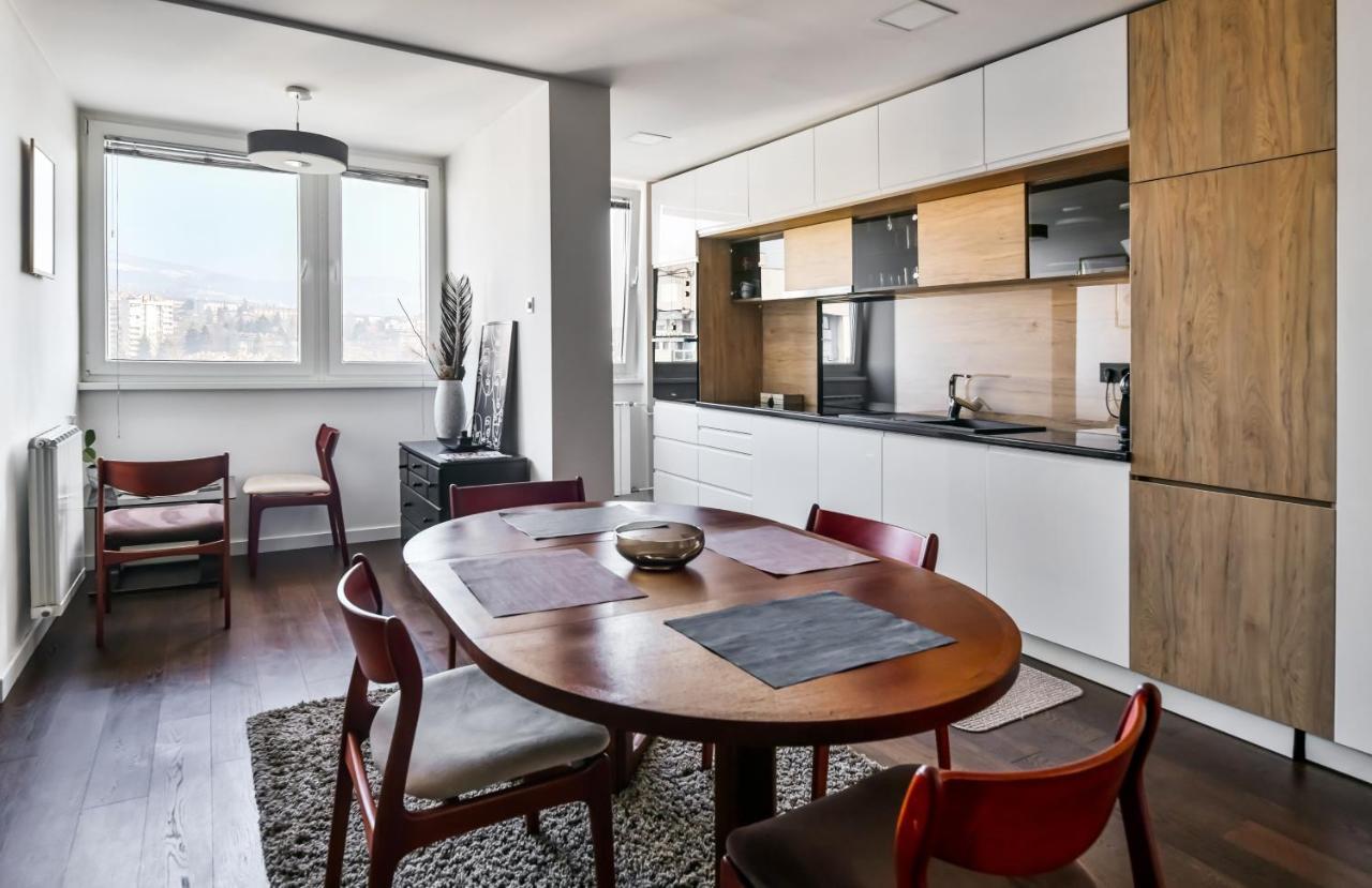 2 Bedroom Penthouse In City Center, Free Parking 사라예보 외부 사진