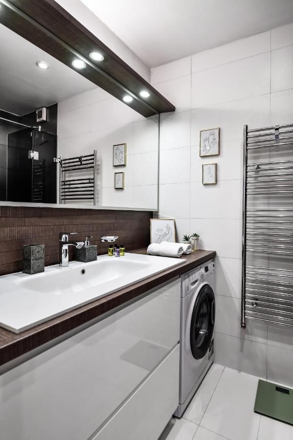 2 Bedroom Penthouse In City Center, Free Parking 사라예보 외부 사진